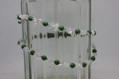 PIEDRA LUNA, CRISTAL VERDE DE FUNDICIÓN Y LATÓN
