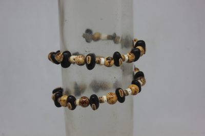 OJO NEGRO, AÇAÍ, VERTEBRAS Y MADERA