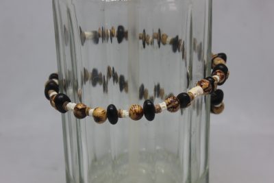 OJO NEGRO, AÇAÍ, VERTEBRAS Y MADERA
